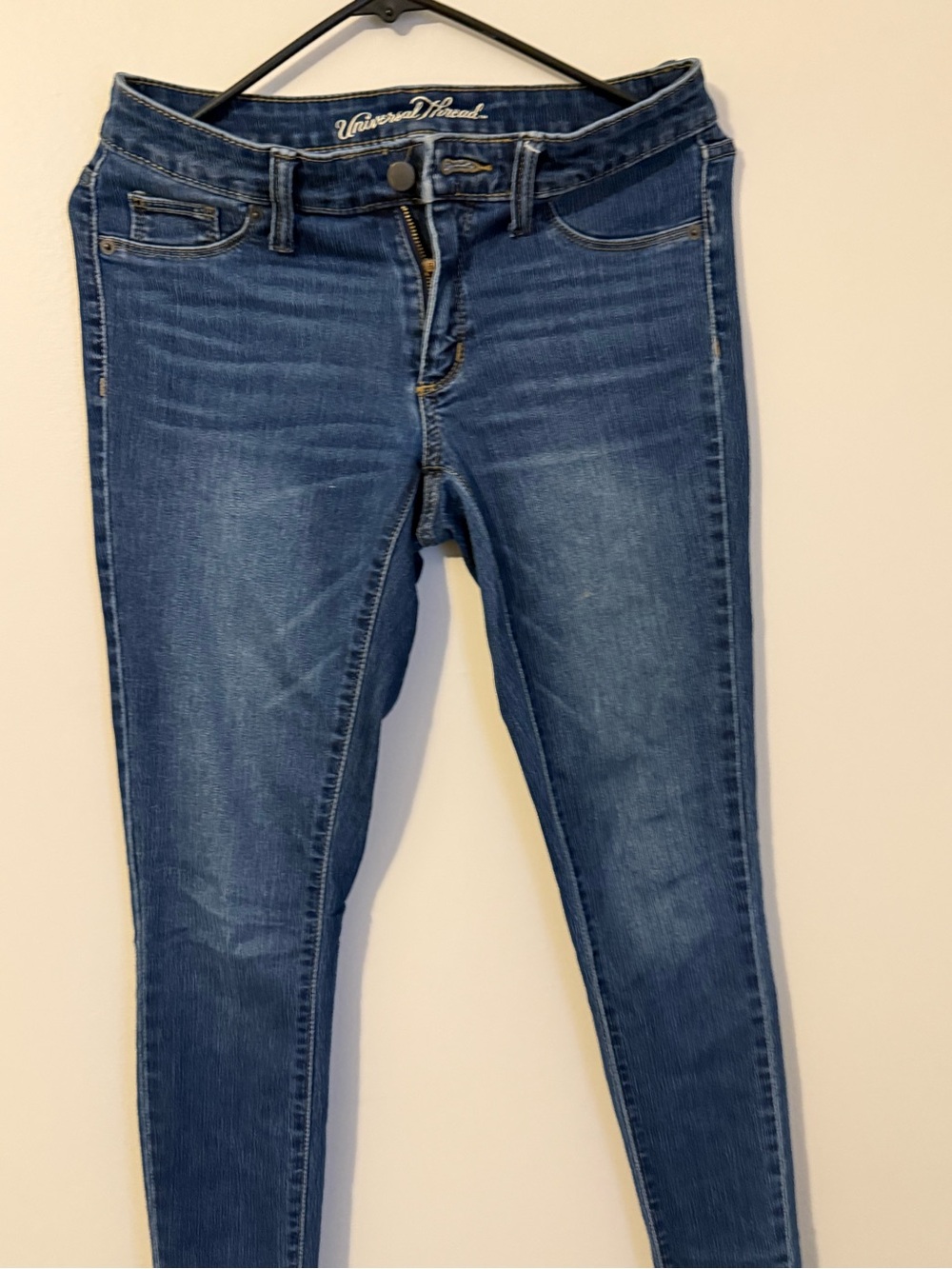 Universal Thread Light Wash Straight Leg Jeans - Picture 4 of 6